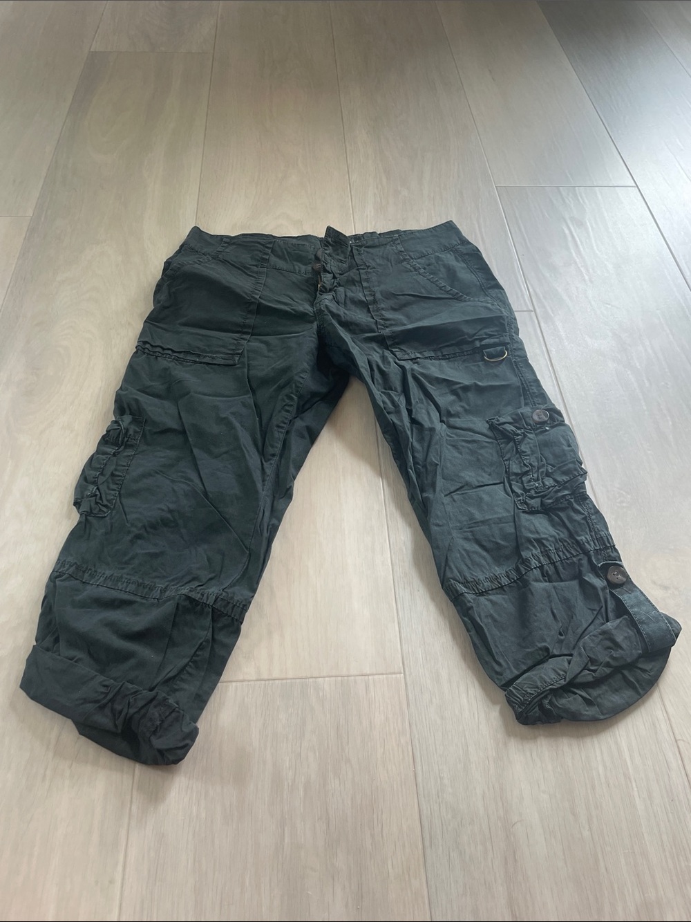 Sanctuary Black Cargo Capris with Utility Pockets